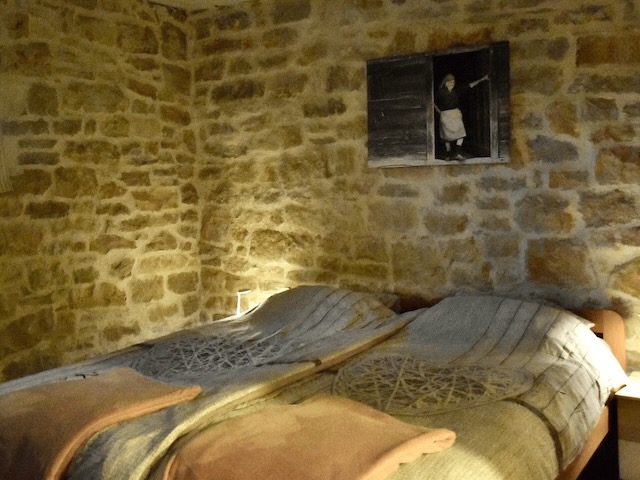 Studio bedroom