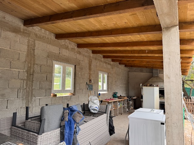 Outdoor kitchen